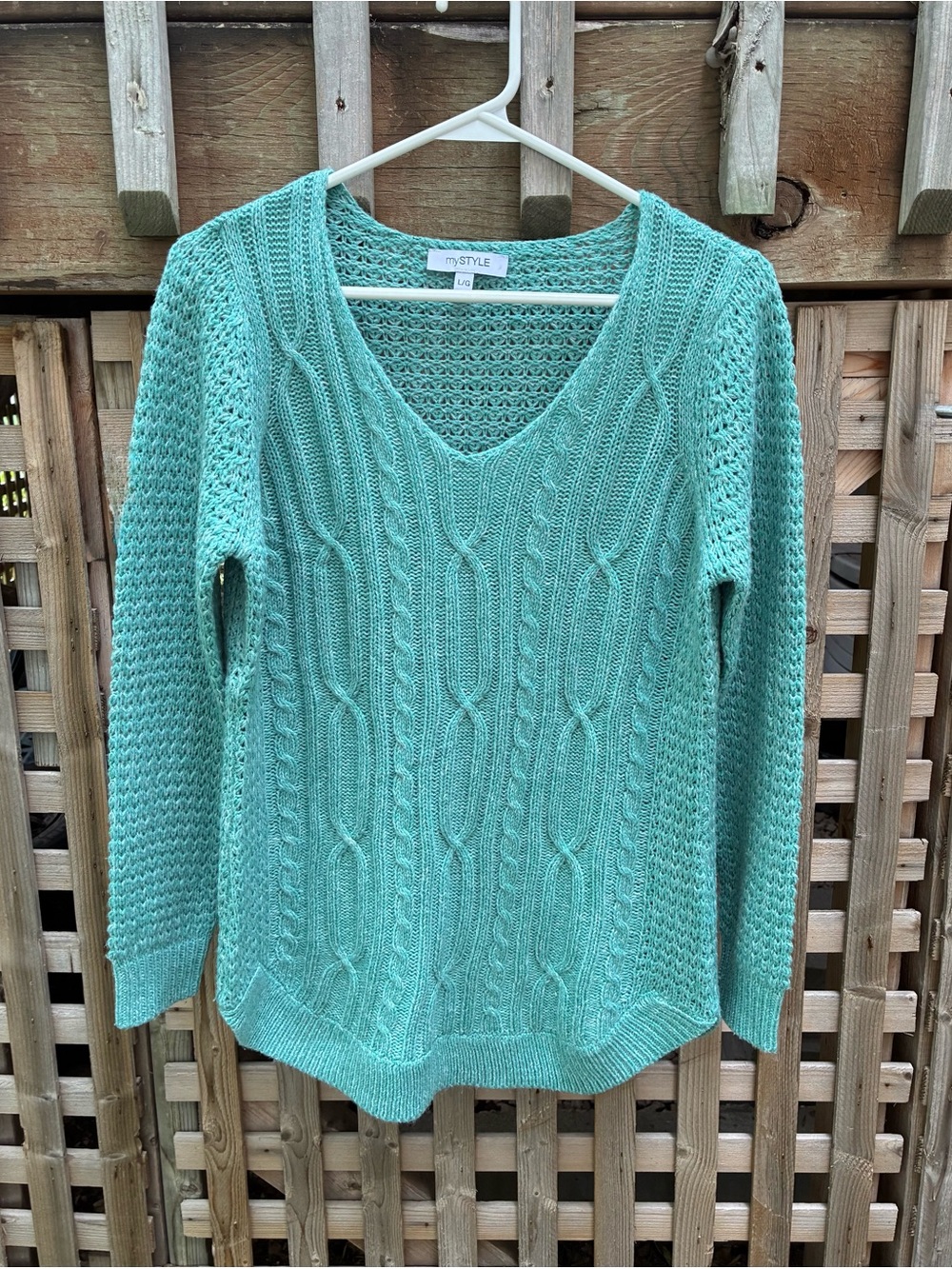 mySTYLE Women's Cable V-Neck Sweater